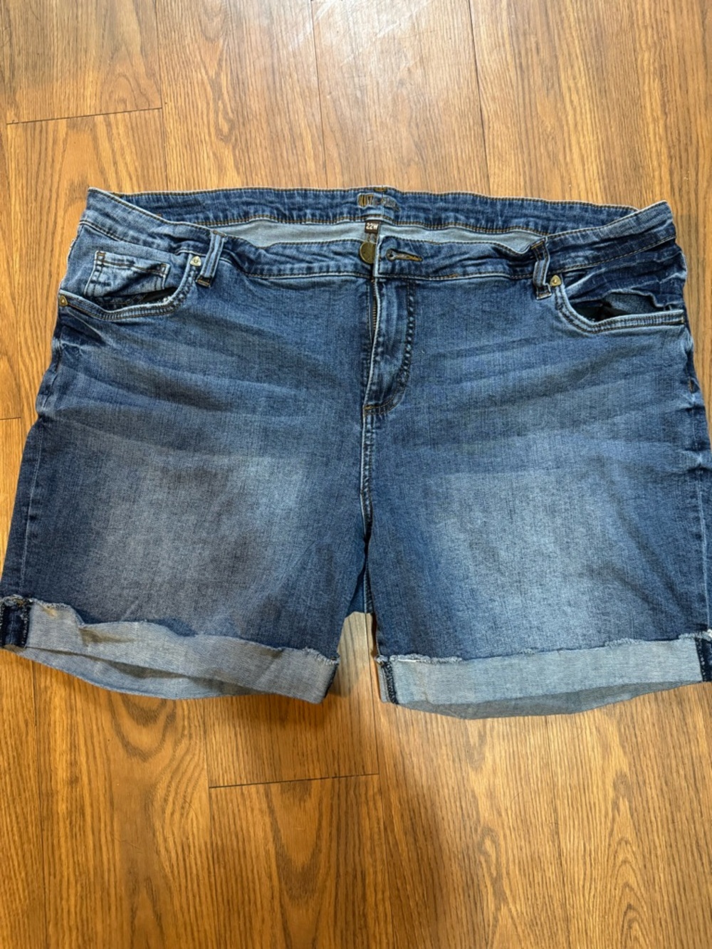 Kut from the Kloth Denim Boyfriend Roll-Cuff Shorts - Dark Blue Wash